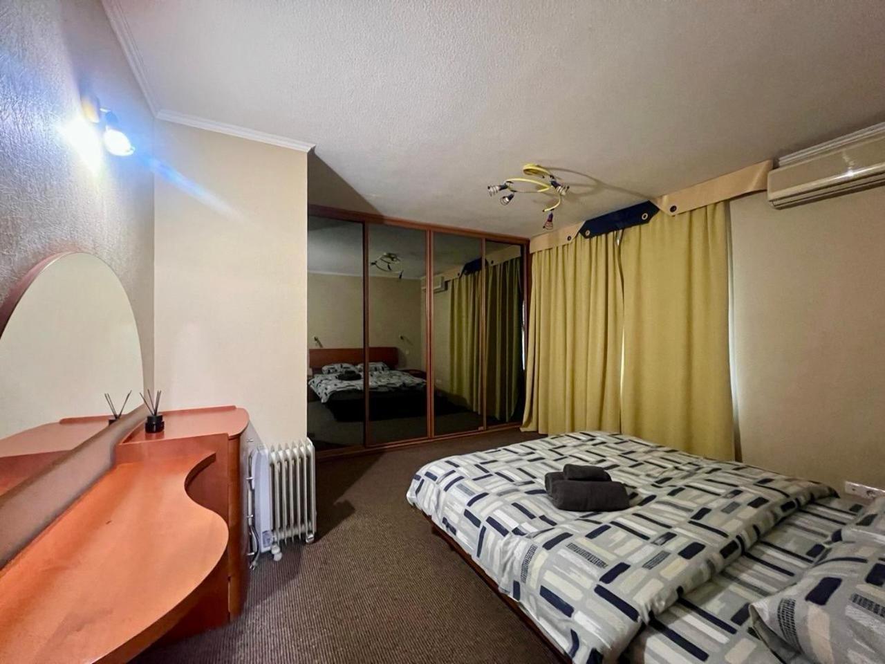 Apartment In The Center Of Kijev Kültér fotó